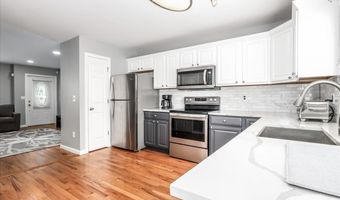 40 Division St 4, Danbury, CT 06810