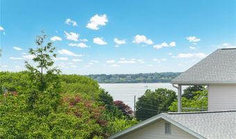 21 Bonnet View Dr, Jamestown, RI 02835