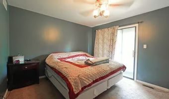 1104 Netherton Ct, Amherst, NY 14051