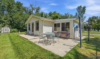 5358 S Highpoint Dr, Albion, IN 46701