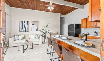 98-822 Kaamilo St, Aiea, HI 96701
