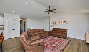 930 Wolf Creek Dr, Polk City, IA 50226