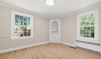 90 Battle St, Bristol, CT 06010