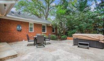 2322 S PIERCE St S, Arlington, VA 22202