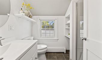 17 US Route One, Falmouth, ME 04105