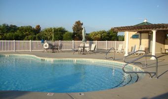 76 Club House Dr, Arapahoe, NC 28510