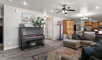 607 Nathan Ln, Chubbuck, ID 83202