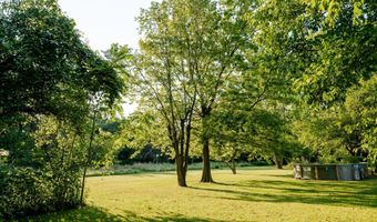 303 N Hudson Ave, Aurora, MO 65605