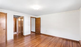 105 Fairfield Dr, North Kingstown, RI 02852