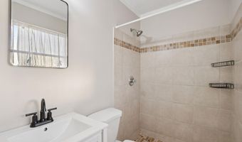 409 SAILFISH Dr E, Atlantic Beach, FL 32233