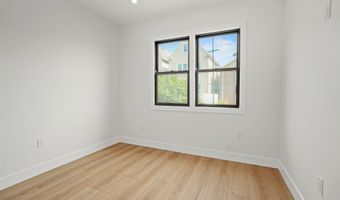 31 W 46TH St A, Bayonne, NJ 07002