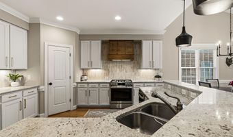67 Old Grove Ln, Apex, NC 27502