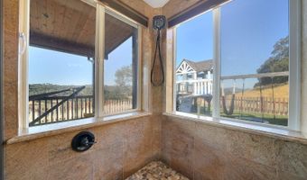 1560 Pinto Dr, Angels Camp, CA 95222