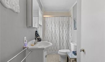 46 Chastellux Ave M8, Newport, RI 02840