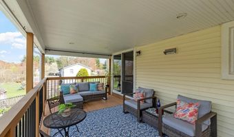 13 Groton Shirley Rd, Ayer, MA 01432
