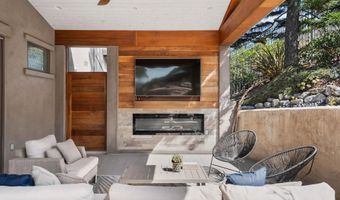 923 Merlo Ct, Carlsbad, CA 92011