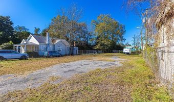 24 E Main St, Andrews, SC 29510