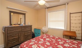 374 Woodlawn Reserve Rd, Akron, OH 44305