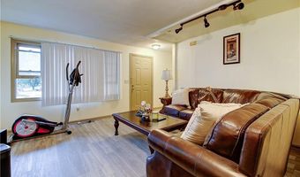10 East St 316, Cranston, RI 02920
