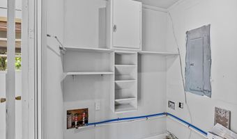 107 Barnett Dr, Bishopville, SC 29010