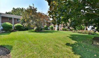 295 Merrick Rd 4A, Amityville, NY 11701