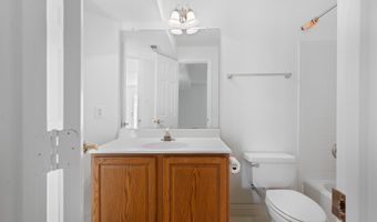 10604 MAPLECREST Ln, Potomac, MD 20854