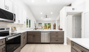 702 AQUATIC Dr, Atlantic Beach, FL 32233