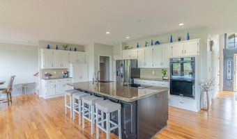 14108 Pine Valley Ct, Basehor, KS 66007