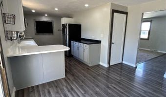 105 E 13TH St, Bayard, NE 69334
