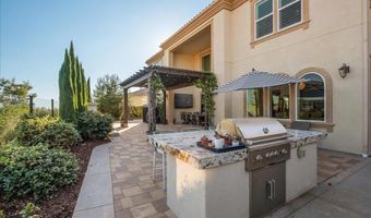 2543 Glasgow Dr, Carlsbad, CA 92010