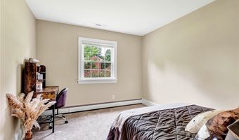 12352 Lees Ln, Ashland, VA 23005