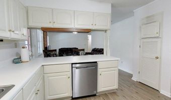 1402 Pineland Dr, Bainbridge, GA 39819