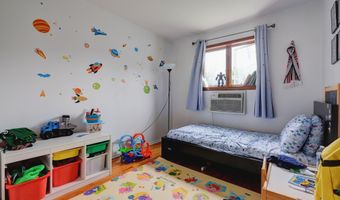 4 SUNSET Ave, Bayonne, NJ 07002