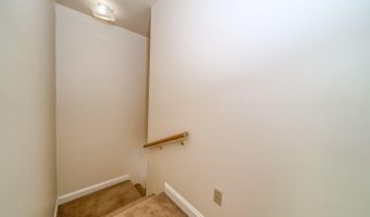 208 Congress St, Belfast, ME 04915