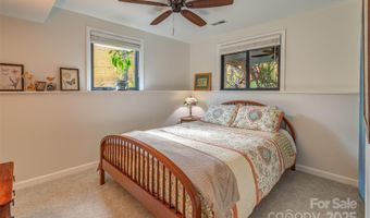 1 Parkway Loop Rd, Asheville, NC 28803