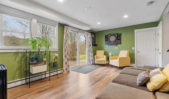 101 Williams Rd, Ashburnham, MA 01430