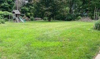 2 Judd Ave, Bethel, CT 06801