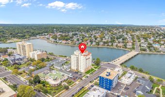 400 Deal Lake Dr 7J, Asbury Park, NJ 07712