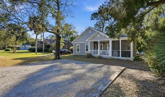 72 13th St, Apalachicola, FL 32320
