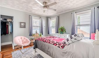 17 Marden St, Cranston, RI 02910