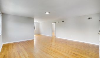 706 N CLEVELAND St, Arlington, VA 22201