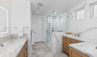 2383 Ocean St, Carlsbad, CA 92008