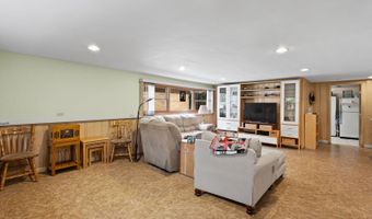 21 N Waterman Ave, Arlington Heights, IL 60004