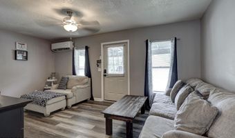 421 W 6th St, Baxter Springs, KS 66713