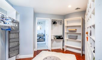 53 Stanton Ave, Narragansett, RI 02882
