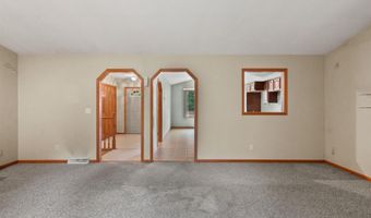 440 BEVERLY Dr, Amherst, WI 54406