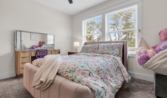 20 Hannah Lee Rd, Barnegat, NJ 08005