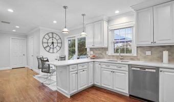 27 E Gate Rd, Danbury, CT 06811