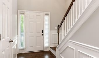 2021 Sablewood Dr, Charlotte, NC 28205