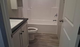 328 W. 53rd St 10, Anderson, IN 46013